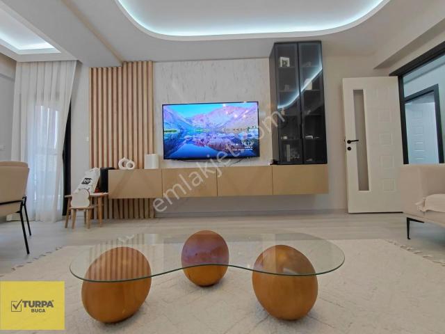 Turpa Buca'dan Satılık 4+1 Dubleks Teraslı Geniş Daire
