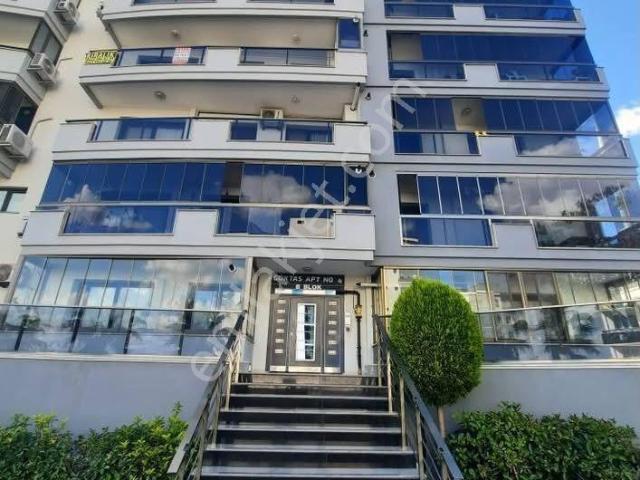 Turpa Güven'den Karabağlar'da Site İçinde Satılık 3+1 Daire