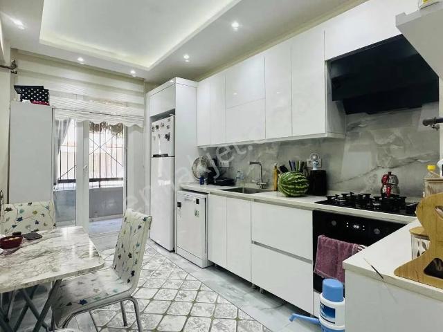Turpadan Buca Merkezde 2+1 Yüksek Giriş Bahçeli Full Yapılı