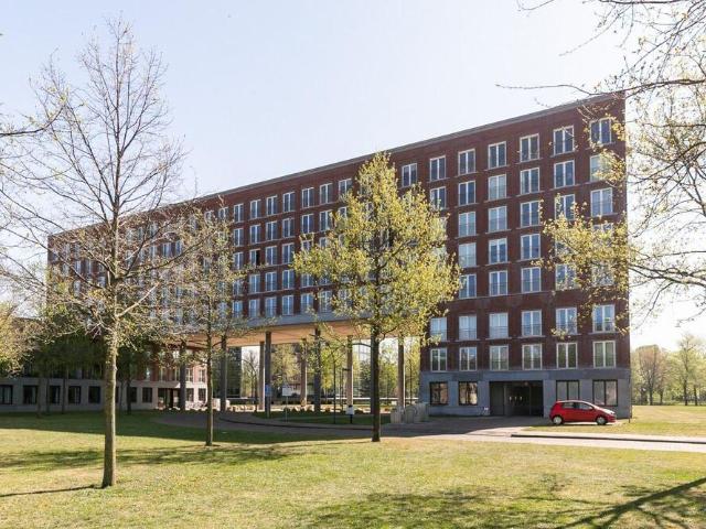 Tussenverdieping appartement met open portiek te huur in Breda