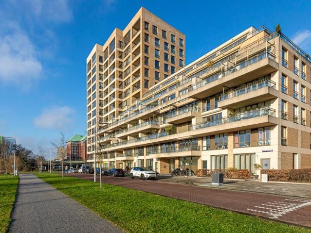 Tussenverdieping appartement te huur in Amsterdam
