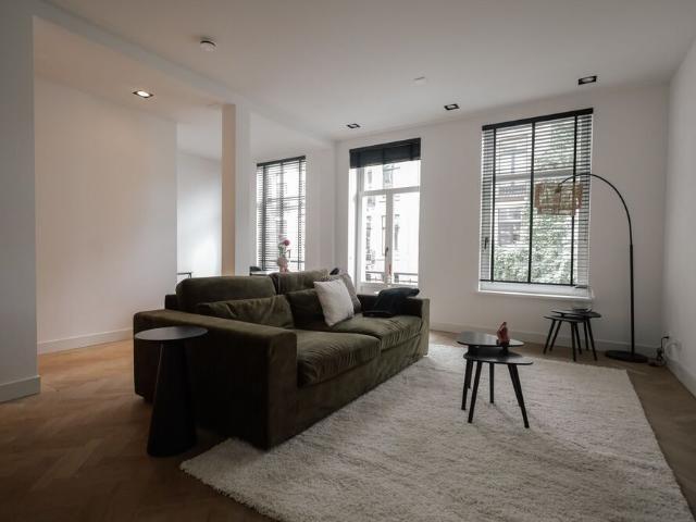 Tussenverdieping appartement te huur in Amsterdam