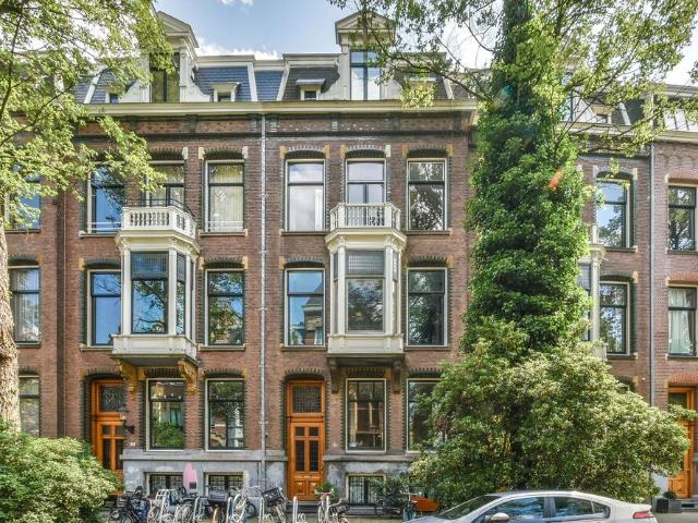 Tussenverdieping appartement te huur in Amsterdam