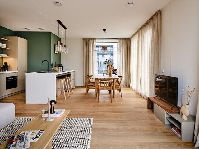 Tussenverdieping appartement te huur in Amsterdam