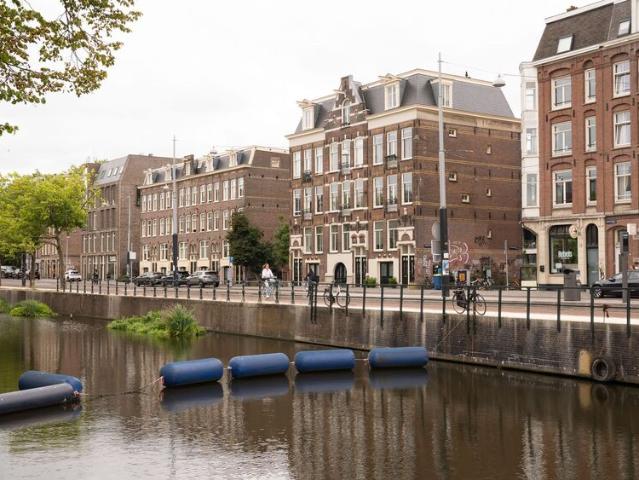 Tussenverdieping appartement te huur in Amsterdam