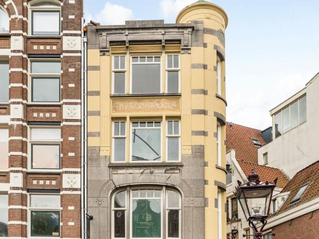 Tussenverdieping appartement te huur in Amsterdam