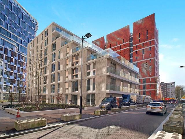 Tussenverdieping appartement te huur in Amsterdam