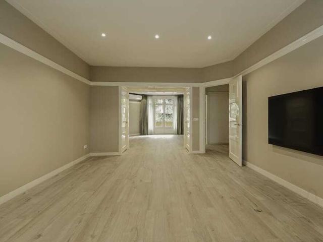 Tussenverdieping appartement te huur in Amsterdam