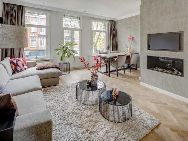 Tussenverdieping appartement te huur in Amsterdam