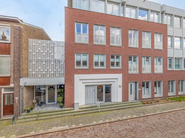 Tussenverdieping appartement te huur in Dordrecht