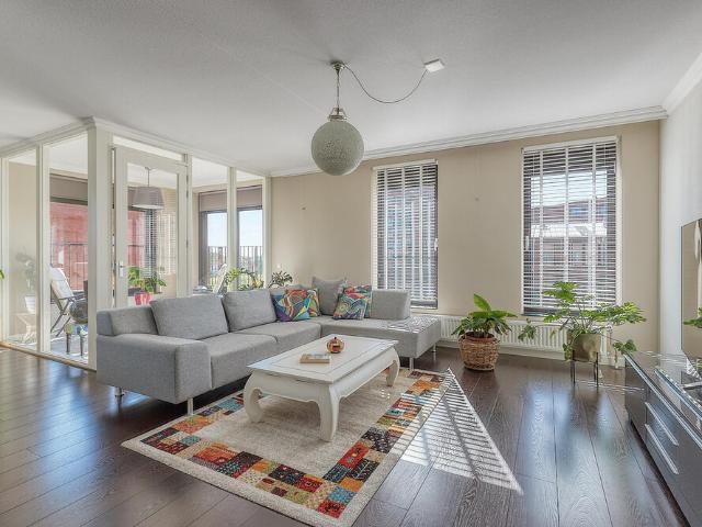 Tussenverdieping appartement te huur in Den Haag