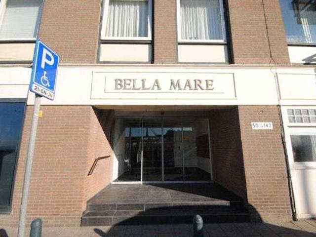 Tussenverdieping appartement te huur in Den Haag