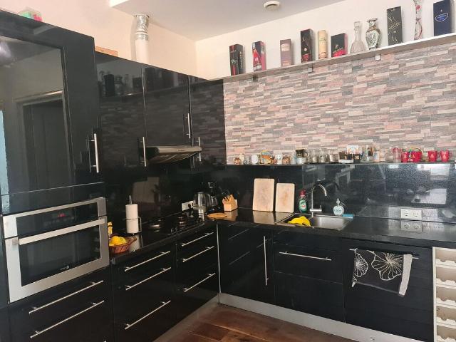Tussenverdieping appartement te huur in Den Haag