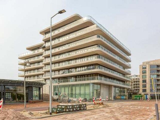 Tussenverdieping appartement te huur in Den Haag