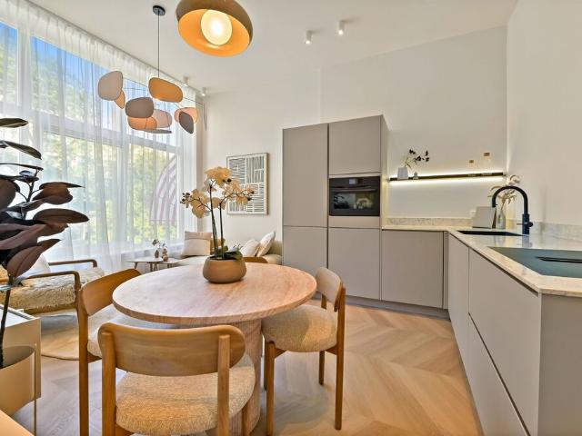 Tussenverdieping appartement te huur in Den Haag