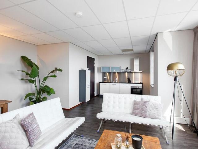 Tussenverdieping appartement te huur in Leiden