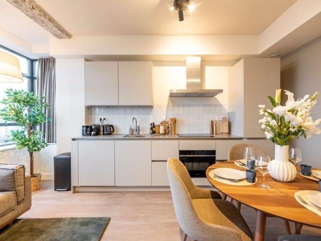 Tussenverdieping appartement te huur in Rotterdam