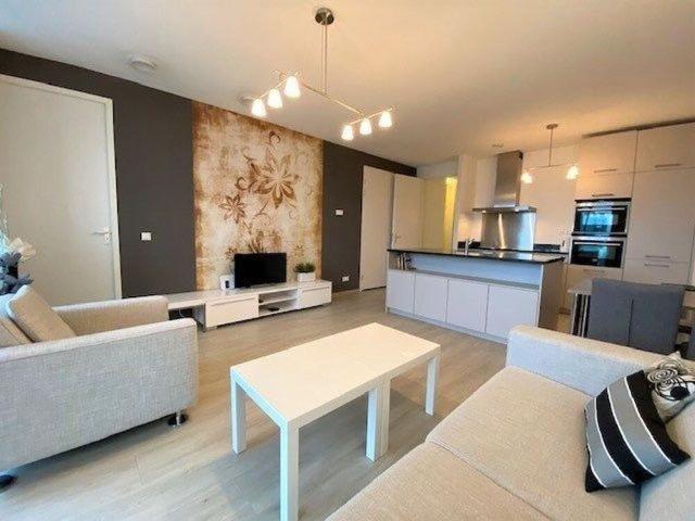 Tussenverdieping appartement te huur in Rotterdam
