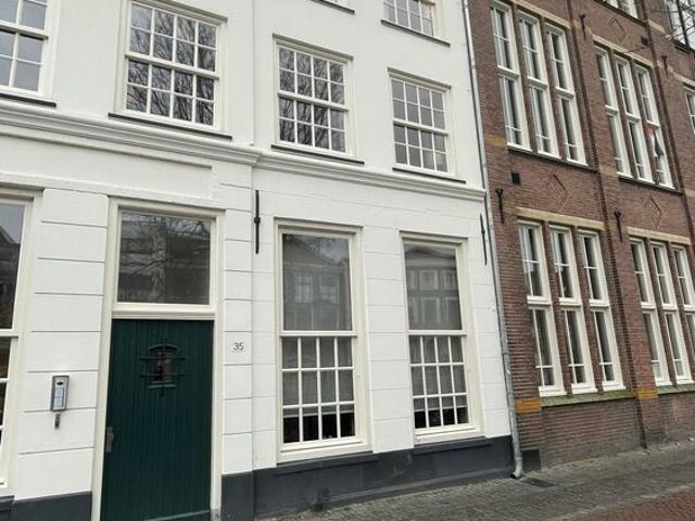 Tussenverdieping appartement te huur in Utrecht