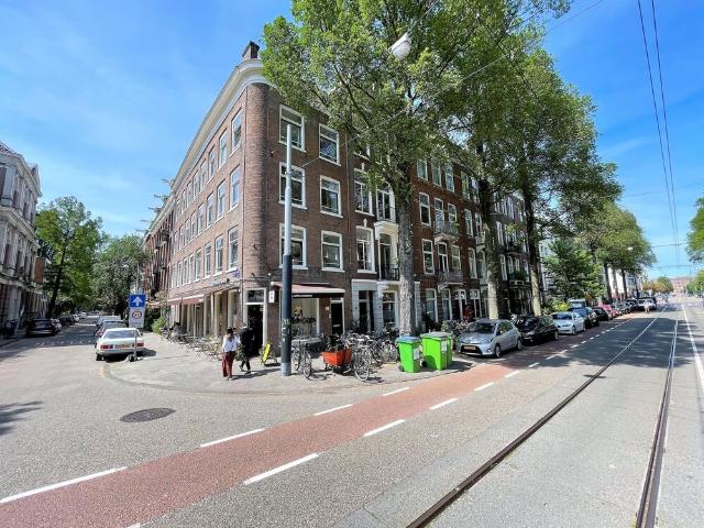 Tussenverdieping bel etage te huur in Amsterdam