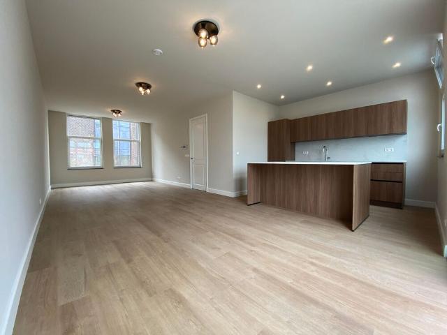 Tussenverdieping dubbel bovenhuis te huur in Den Haag