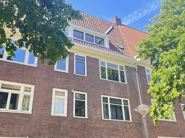 Tussenverdieping appartement te huur in Amsterdam