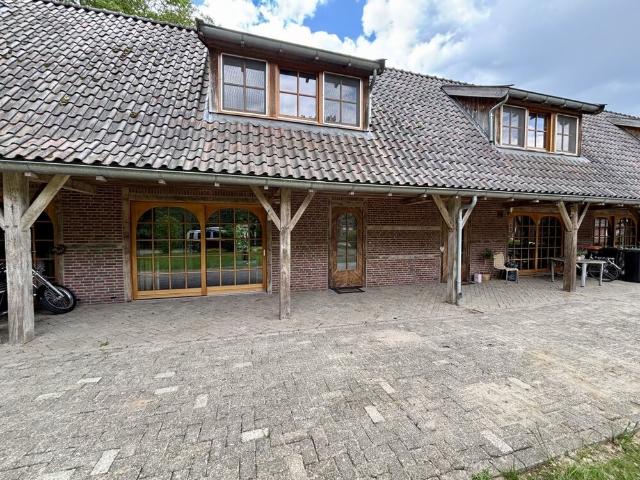 Tussenwoning te huur in Enter