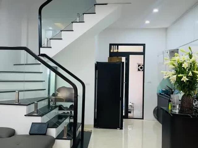 Tuyệt phẩm Đống Đa! Nhà đẹp mới, 2 mặt thoáng, DT 34m* 5T