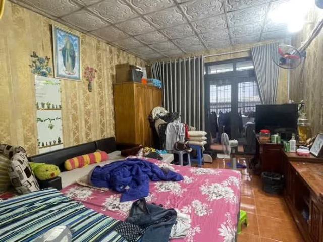 Tuyệt Phẩm Nhà Trong Ngõ Chuyên Dùng 9, Quận 7: 74m2, 2 Tầng, 3PN, Sổ Đỏ, Giá Chỉ 5.7 Tỷ!