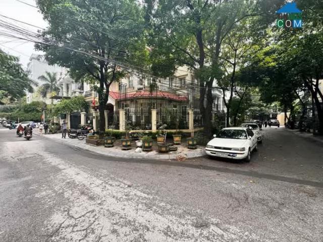 Tuyệt Phẩm Biệt Thự Lô Góc, KĐT Dịch Vọng Hậu. 236m x 5T x Mt 29m. Giá 139 tỷ