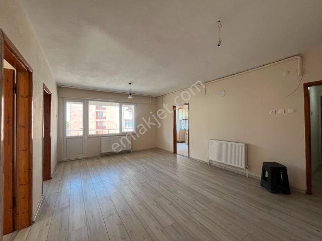Tuzcumurat Belediye Konutlarında 2+1 Kiralık Daire
