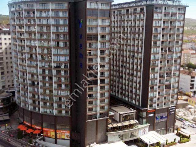 Tuzla Vema'da Meydan Katında Kiralık 186 M2 Asma Katlı Mağaza