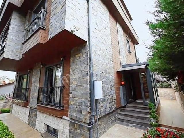 Tuzla Aydınlı Çamlı Belde Villalar'nda 4+3 360m2 Ultra Lux Villa
