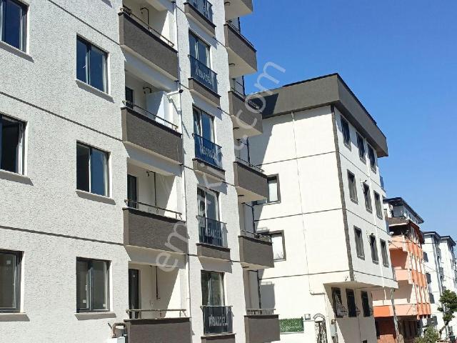 Tuzla Aydınlı Mah E. 5.2 Km Uzaklıgında Kiralık 2+1 Asansörlü İskanlı Daire