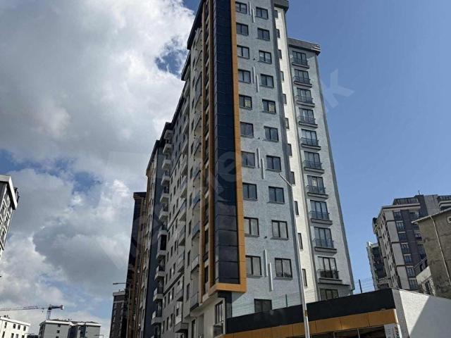 Tuzla Aydınlı Mahallesi Site İçinde Kiralık 3+1 Daire
