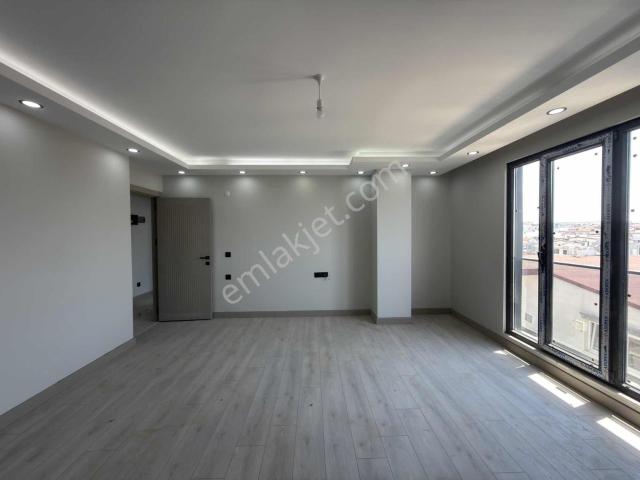 Tuzla Cd. Cephe2+1 Deniz Manzaralı Y.ısıtmalı Dubleks Daire