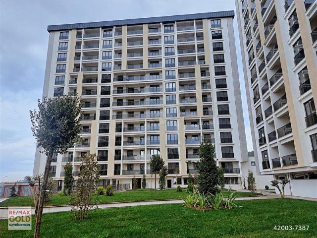 TUZLA GLORİA SİTESİNDE SATILIK ÖZEL YAPIM 5+1 SIFIR DUBLEX