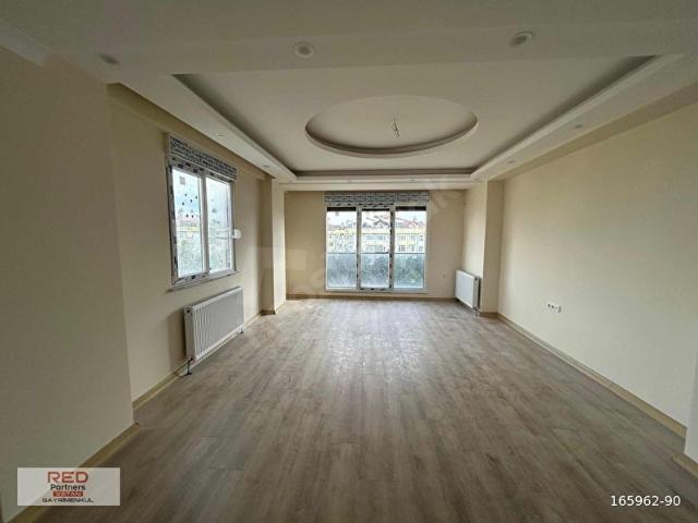 TUZLA İSTASYON MAH. SİTE İÇİNDE GENİŞ 3+1 SATILIK DAİRE