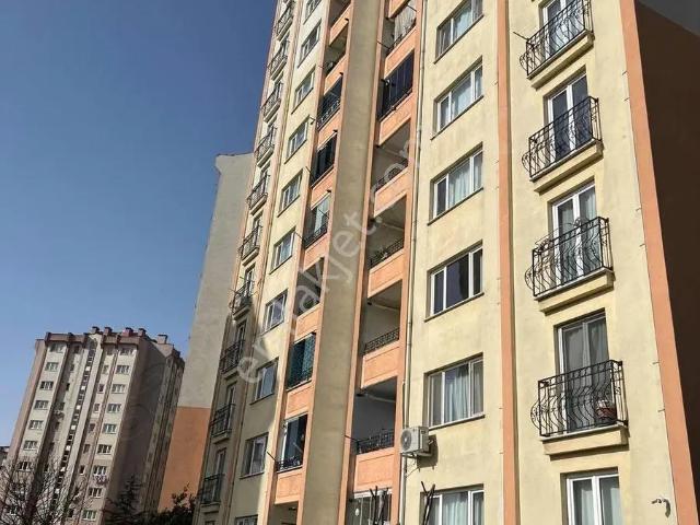 Tuzla Kıptaş 2 Satılık 115 M2 Balkonlu 3+1 Güvenlikli Site İçi