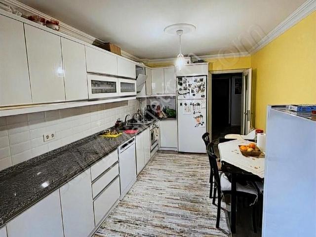 Tuzla Mah.kaymakamlık Mevki 3+1 Site Otopark 143m2 Bahçeli Daire