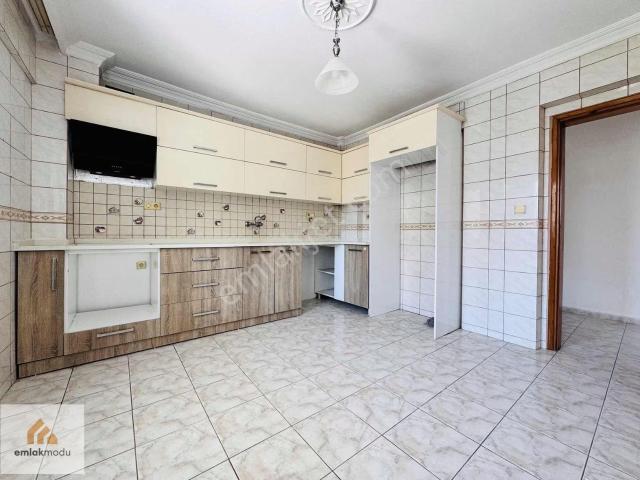 Tuzla Mahallesi'nde Kiralık 3+1 Geniş Daire