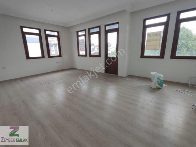 Tuzla Mahallesinde Kiralık Ofis