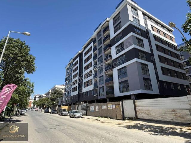 Tuzla Marina Yakını, Cadde Üzeri 3+1 Sıfır Daire