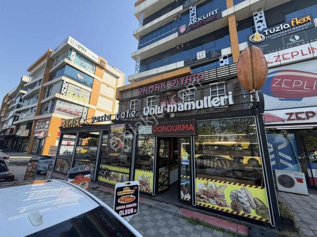 Tuzla'da Belediye Ve Kaymakamlığın Karşısında Devren Fırın Cafe