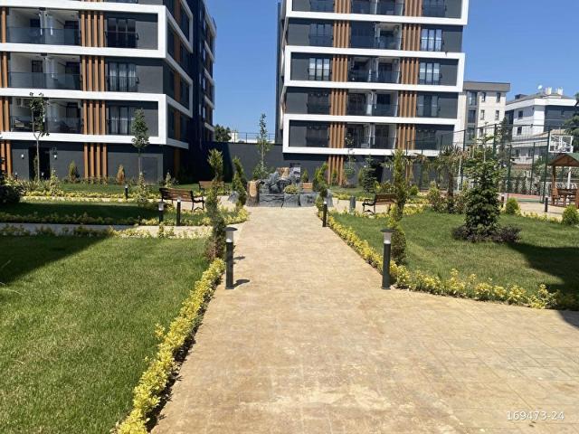 TUZLADA SİTE İÇİNDE KİRALIK SIFIR ARAKAT 2+1 DAİRE