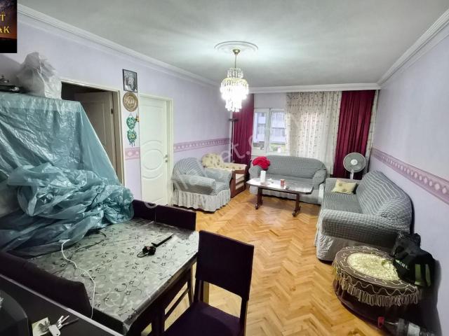 Tuzluçayırda 1. Katta 3+1 Cadde Üzerinde Satılık Daire