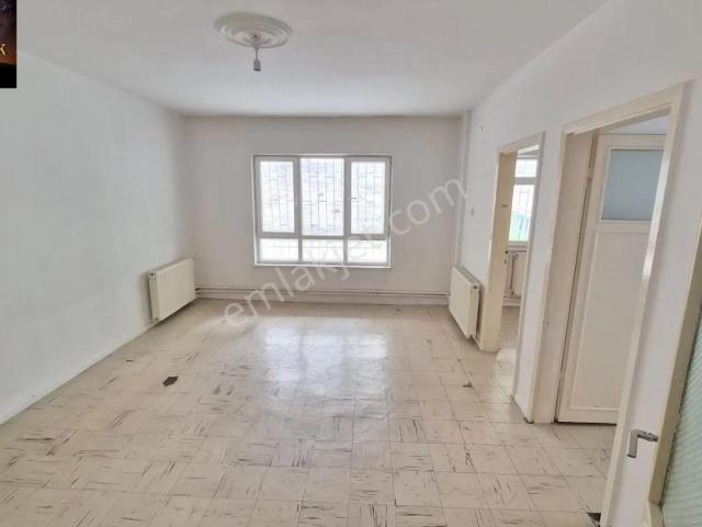 Tuzluçayırda Yüksek Giriş 3+1 Balkonlu Satılık Daire Açıklaması
