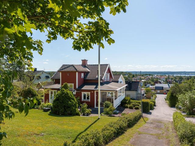 Tvåbackarstigen 6