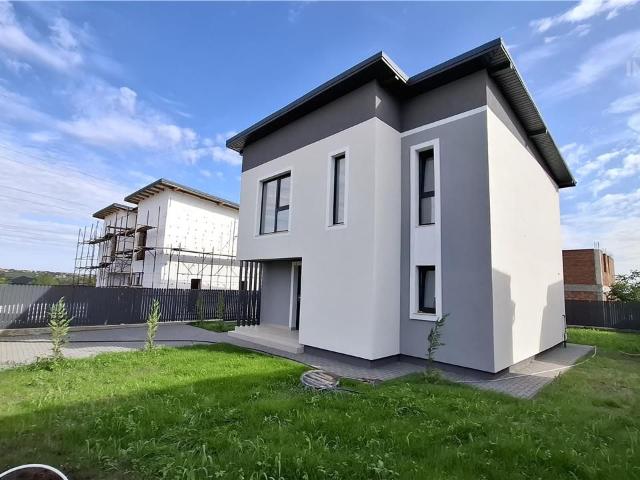 Tva inclus! Casa Valea Lupului, 4 camere, 400 mp teren, Canalizare, 0% Comi