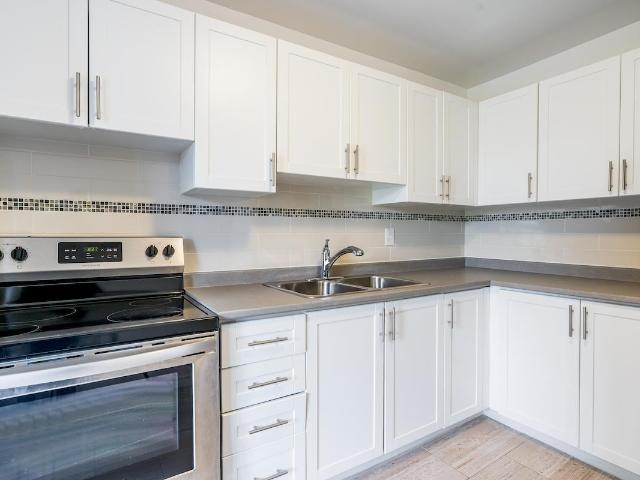 Tyandaga Terrace Apartments 1 Bedroom Apartment for Rent at 1440 Tyandaga Park Dr, Burlington, ON L7P 3H2 Tyandaga